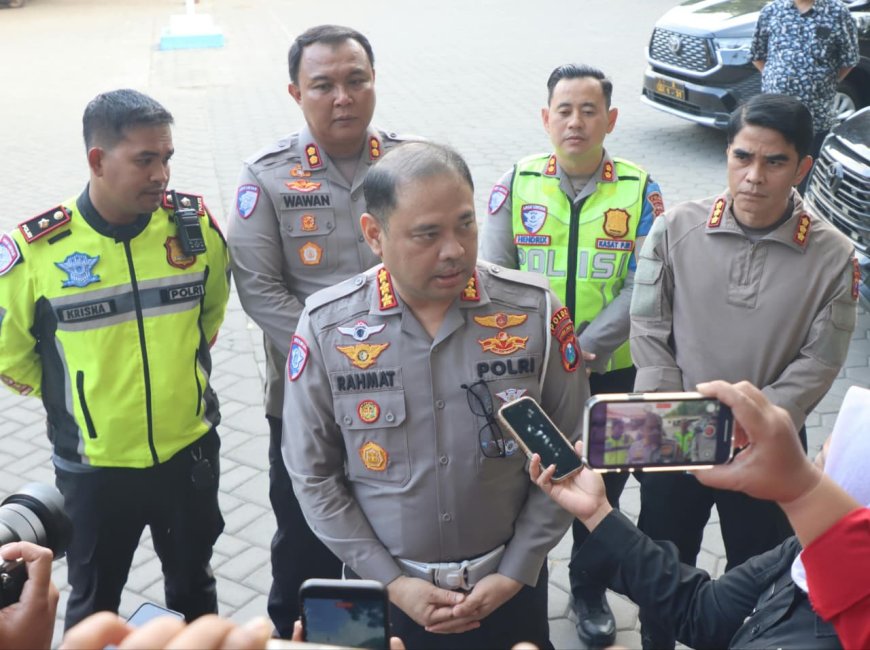 Ditlantas Polda Jatim Terjunkan 60 Personel Siaga 24 Jam Urai Kepadatan di Ketapang Banyuwangi